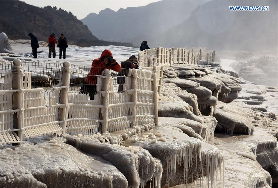 CHINA-SHANXI-HUKOU WATERFALL-WINTER SCENERY (CN)