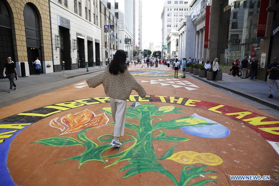 U.S.-SAN FRANCISCO-GROUND PAINTING-ENVIRONMENTAL PROTECTION