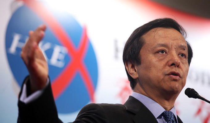 港交所李小加:人民幣貶值短期或使港股有新的挑戰(zhàn)