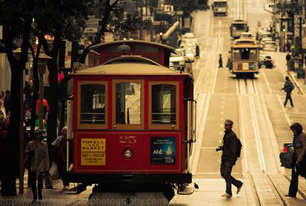 達(dá)沃斯為何罕見前呼后擁?