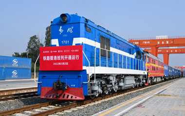 同心同向！內地援港人員和物資源源不斷抵港