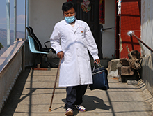 &ldquo;戴假肢出診的山間醫生&rdquo;方富光