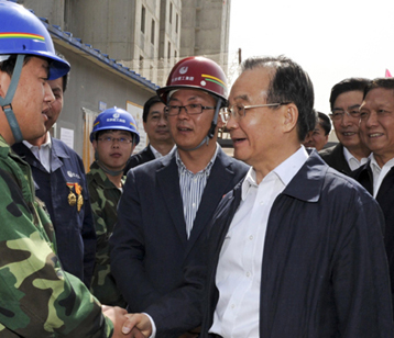 溫家寶視察保障房建設:調控決心堅定不移