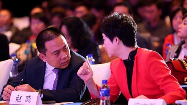 華夏幸福產業發展集團總裁趙威、《英才》雜志社社長宋立新現場交流