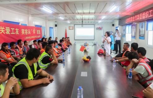 &ldquo;小病挺，大病拖&rdquo; 農(nóng)民工的健康保障如何破題？