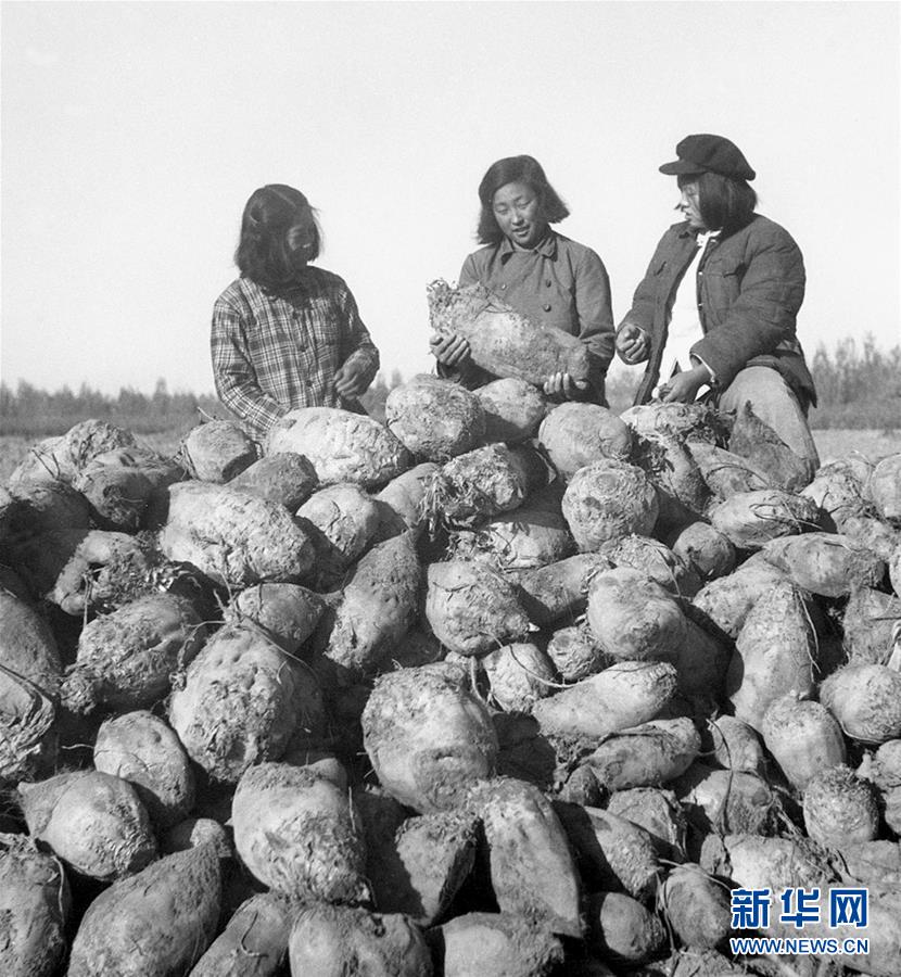 （圖文互動）（2）為了&ldquo;中國號&rdquo;巨輪揚帆遠航&mdash;&mdash;中國共產黨領導下的人民軍隊忠于祖國、服務人民啟示錄