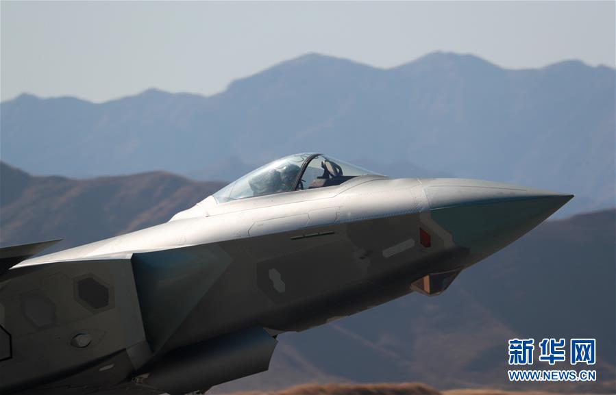 （人民空軍70年&middot;圖文互動）人民空軍航空兵體系作戰(zhàn)能力實現(xiàn)新跨越