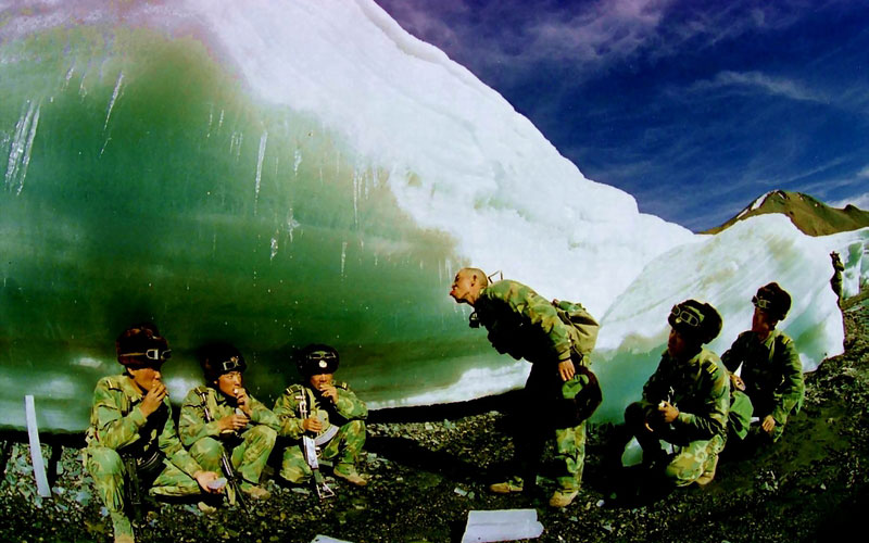 周朝榮作品:邊關(guān)·兵情