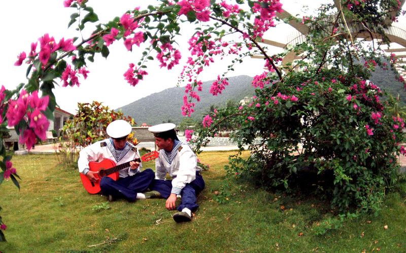 周朝榮作品:難忘的連隊(duì)生活