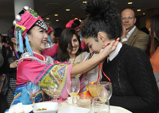 “歡樂春節”走近海外民眾 帶去中國年味