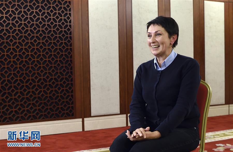 (圖文互動(dòng))(1)中國(guó)發(fā)展進(jìn)入新時(shí)代——9名外籍語(yǔ)言專(zhuān)家眼中的十九大報(bào)告