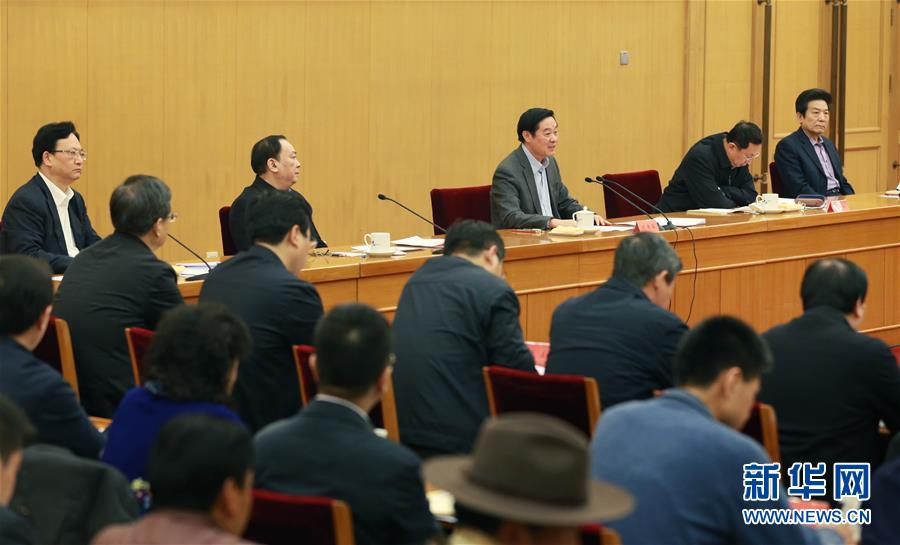 （新華網(wǎng)）劉奇葆出席第六屆全國服務農(nóng)民、服務基層文化建設(shè)先進集體表彰座談會