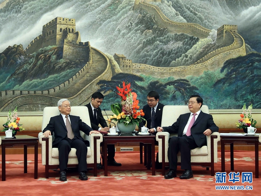 1月13日，中共中央政治局常委、全國人大常委會(huì)委員長張德江在北京人民大會(huì)堂會(huì)見越共中央總書記阮富仲。 新華社記者 劉衛(wèi)兵 攝