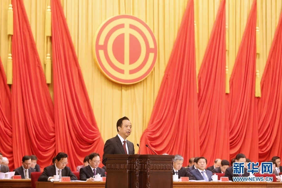 4月27日，慶祝&ldquo;五一&rdquo;國際勞動節暨全國五一勞動獎和全國工人先鋒號表彰大會在北京人民大會堂舉行。中共中央政治局委員、中華全國總工會主席李建國出席大會并講話。新華社記者 才揚 攝 