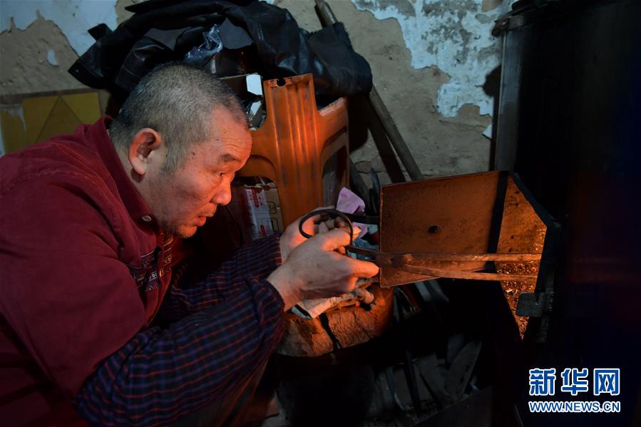 （圖片故事）（3）寒冬里暖暖的&ldquo;三毛錢(qián)&rdquo;