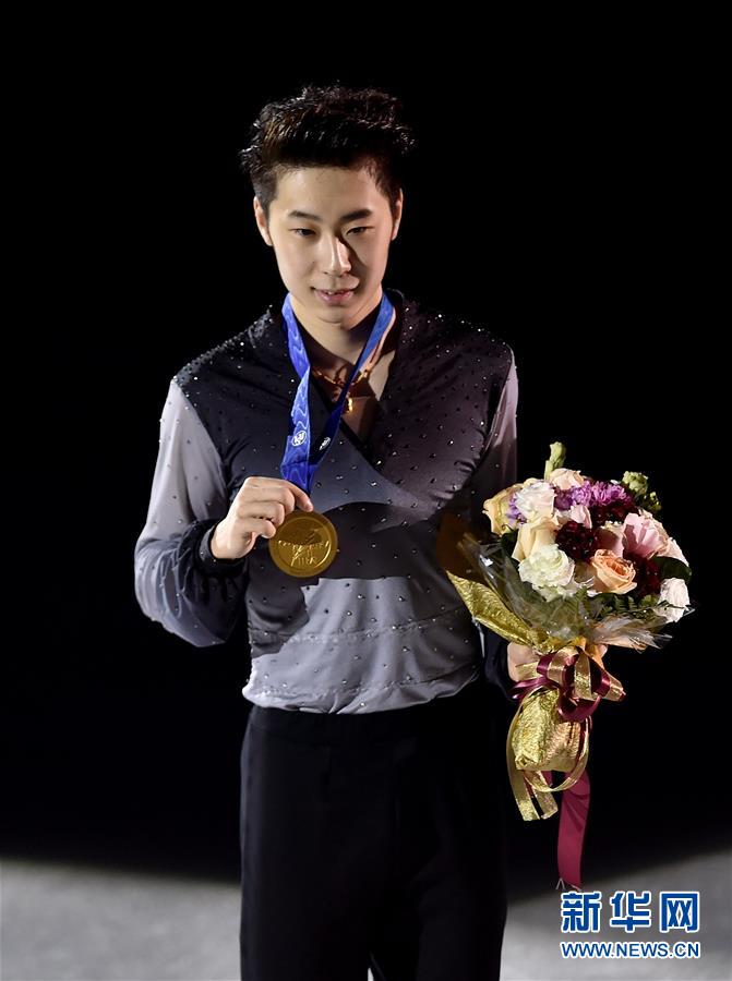 (新華全媒頭條·圖文互動(dòng))(7)同筑冰雪強(qiáng)國夢(mèng)——寫在中國冬奧健兒出征前夕