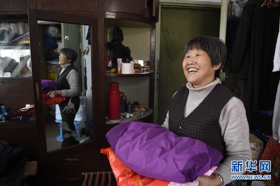 （新華全媒頭條）（2）天南地北歡樂(lè)&ldquo;中國(guó)年&rdquo;&mdash;&mdash;新華社記者除夕走筆