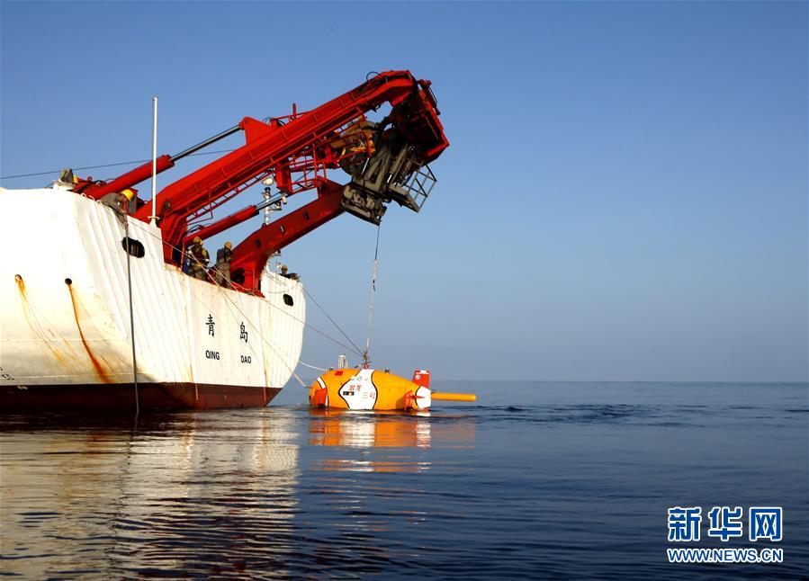 （潛龍?zhí)侥虾?middot;圖文互動(dòng)）（3）&ldquo;潛龍三號(hào)&rdquo;海試通過現(xiàn)場驗(yàn)收 開始試驗(yàn)性應(yīng)用第一潛