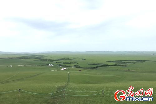 【新時(shí)代·幸福美麗新邊疆】昔日紅色精神流入血脈 今朝邊疆處處開(kāi)遍幸福花