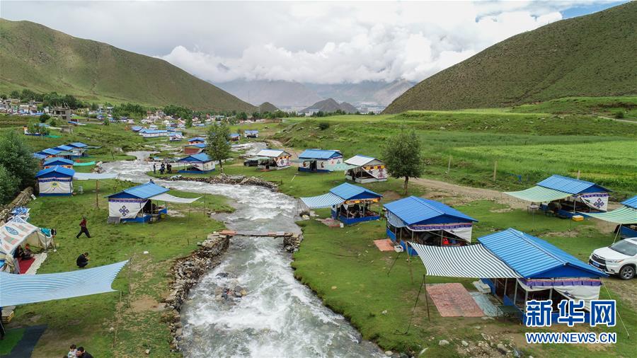 （社會(huì)）（10）夏日&ldquo;過(guò)林卡&rdquo; 親近大自然