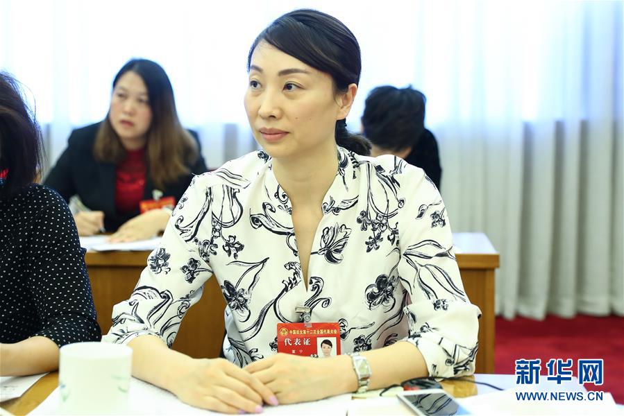 (關注婦代會)(2)放飛巾幗夢想 共襄復興偉業——中國婦女十二大各代表團認真學習黨中央致詞