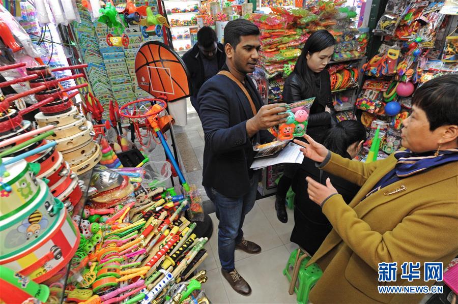 (在習(xí)近平新時代中國特色社會主義思想指引下·慶祝改革開放40周年·協(xié)調(diào)發(fā)展)(新華全媒頭條·圖文互動)(2)協(xié)調(diào)發(fā)展:奏響全面建成小康社會交響曲