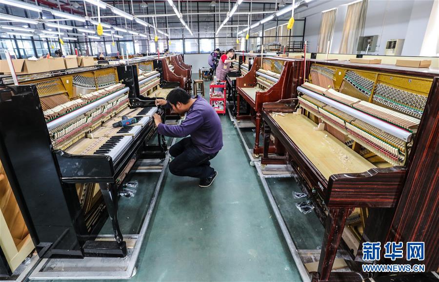 (在習(xí)近平新時代中國特色社會主義思想指引下·慶祝改革開放40周年·協(xié)調(diào)發(fā)展)(新華全媒頭條·圖文互動)(6)協(xié)調(diào)發(fā)展:奏響全面建成小康社會交響曲