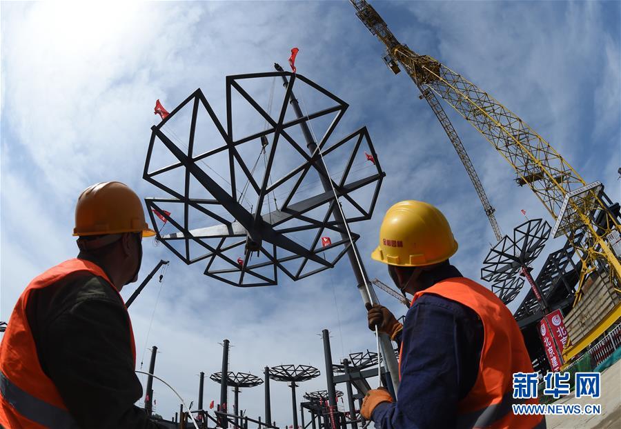 （新華全媒頭條&middot;圖文互動）（2）領航！向著高質量發展堅定前行&mdash;&mdash;以習近平同志為核心的黨中央引領中國經濟發展述評