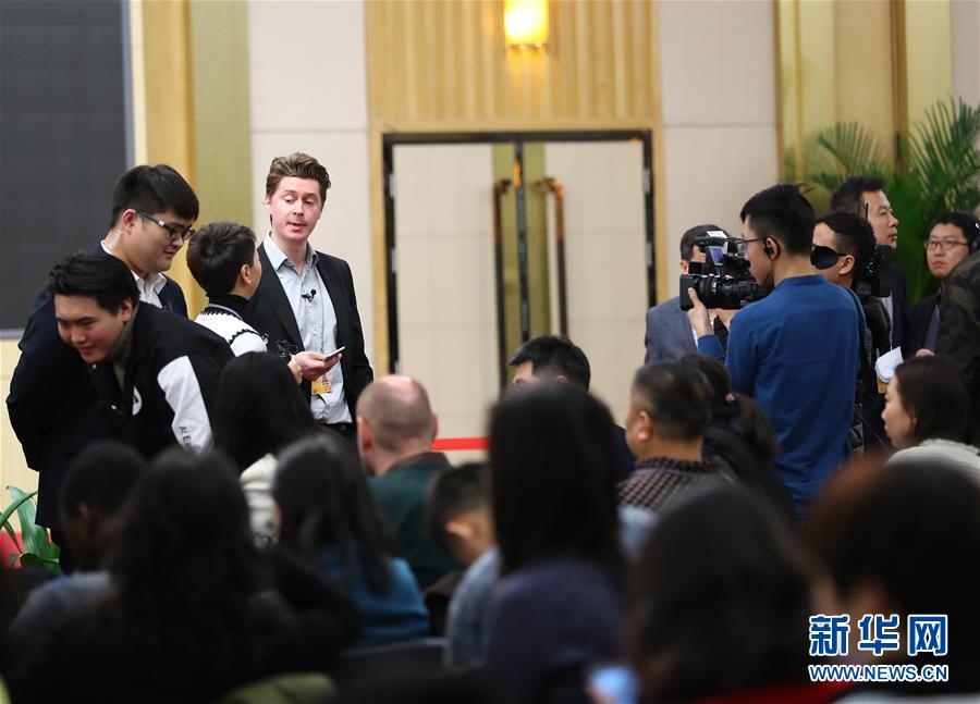 （兩會&middot;新華網）（3）外交部部長王毅答記者問