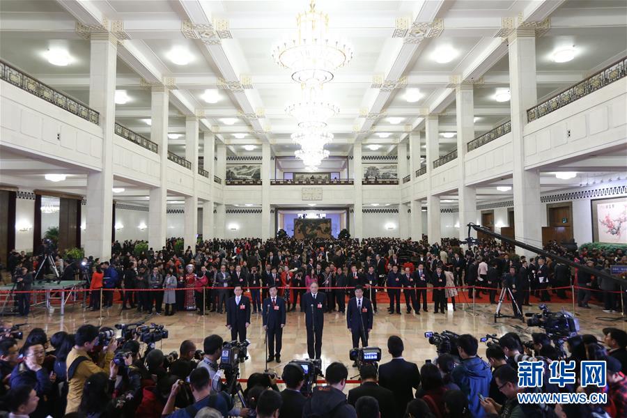 （兩會&middot;XHDW）（16）全國政協委員接受采訪