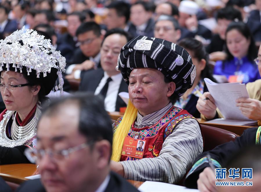 （兩會(huì)&middot;基層代表履職故事）（2）全國(guó)人大代表龍獻(xiàn)文：幸福都是奮斗出來(lái)的!