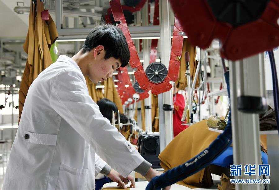 （新華全媒頭條&middot;圖文互動）（5）從&ldquo;來樣加工&rdquo;到為全球&ldquo;量體裁衣&rdquo;&mdash;&mdash;透過&ldquo;迪尚之路&rdquo;看新舊動能轉(zhuǎn)換