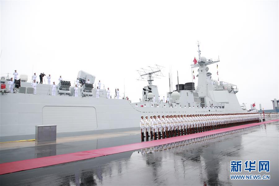 (新華全媒頭條·人民海軍70年·圖文互動)(2)奏響新時(shí)代海上和平樂章——人民海軍成立70周年海上閱兵活動紀(jì)實(shí)