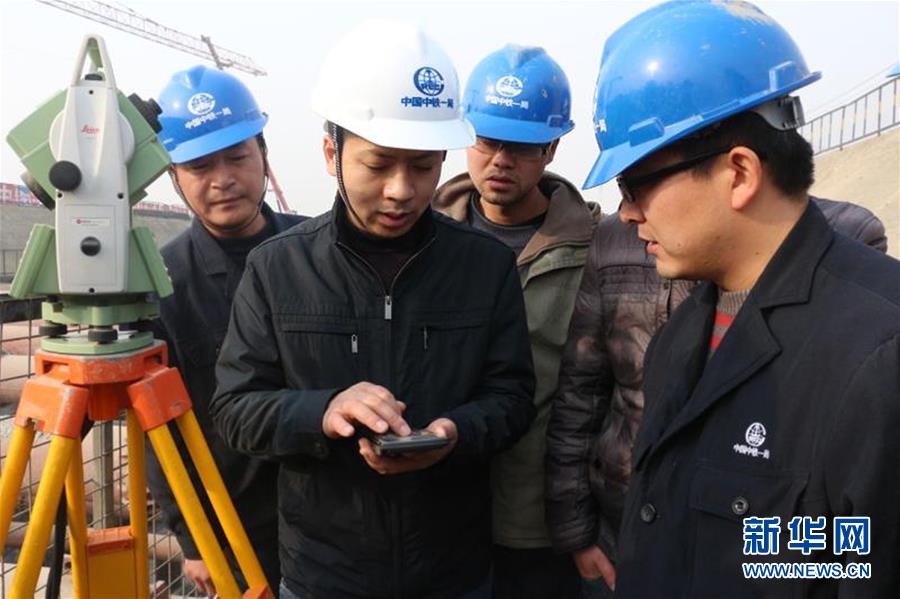 (新華全媒頭條·圖文互動(dòng))(5)讓奮斗成為人生最亮麗的底色——寫在2019年“五一”國(guó)際勞動(dòng)節(jié)到來(lái)之際