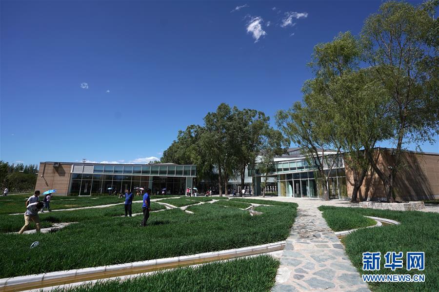 (在習近平新時代中國特色社會主義思想指引下——新時代新作為新篇章·圖文互動)(13)從世園會“看”中國綠色發展之路——寫在北京世園會“中國國家館日”到來之際