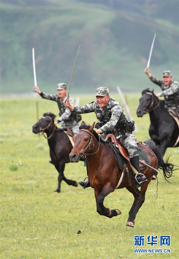 （新華全媒頭條&middot;愛國情 奮斗者&middot;圖文互動）（2）初心不改 紅心向黨&mdash;&mdash;西部戰區陸軍某旅玉樹獨立騎兵連連長尼都塔生一家四代跟黨走紀實