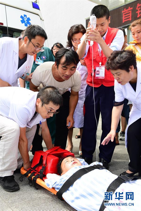 （新華全媒頭條&middot;圖文互動）（10）有一絲希望，就盡百倍努力&mdash;&mdash;貴州水城&ldquo;7&middot;23&rdquo;特大山體滑坡72小時救援紀實