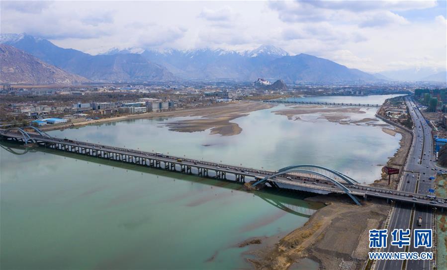 (壯麗70年·奮斗新時代——共和國發展成就巡禮·圖文互動)(6)人間奇跡在高原——新中國成立70年西藏發展成就紀實