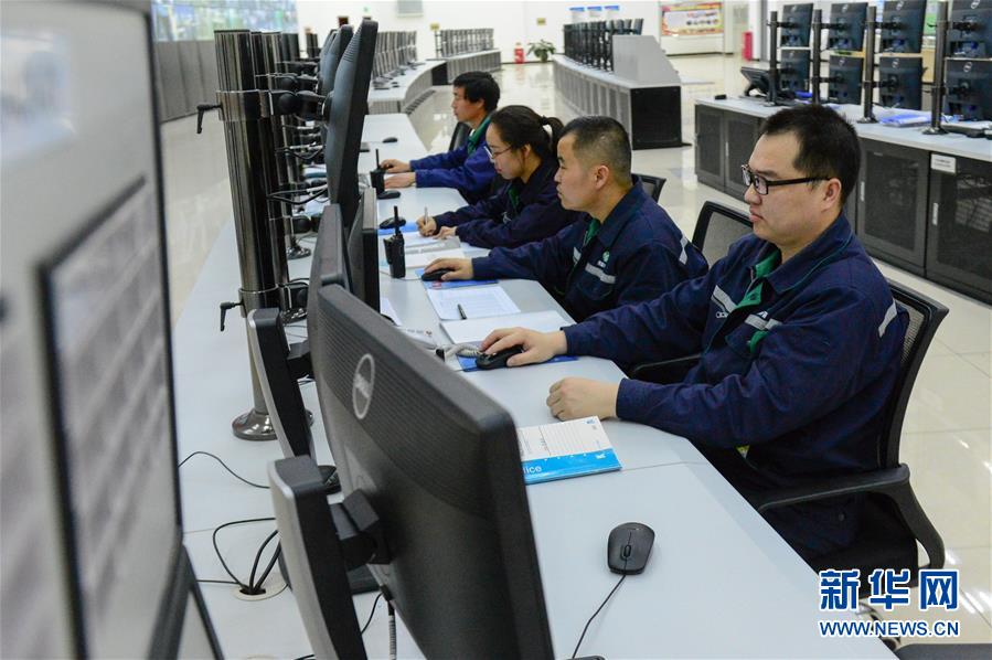 （壯麗70年&middot;奮斗新時代&mdash;&mdash;共和國發展成就巡禮&middot;圖文互動）（5）旭日映天山　邊疆展新顏&mdash;&mdash;新中國成立70年新疆改革發展巡禮