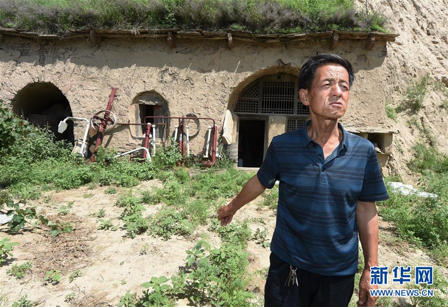 (新華全媒頭條·壯麗70年·奮斗新時代——記者再走長征路·圖文互動)(2)紅星,從這里照耀中國——陜北見證中國革命的歷史轉折