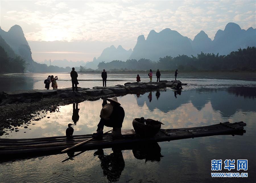 (壯麗70年 奮斗新時(shí)代——推動(dòng)高質(zhì)量發(fā)展調(diào)研行·圖文互動(dòng))(3)亮出一江清水優(yōu)質(zhì)“成績(jī)單”——廣西重點(diǎn)流域水環(huán)境綜合治理觀察