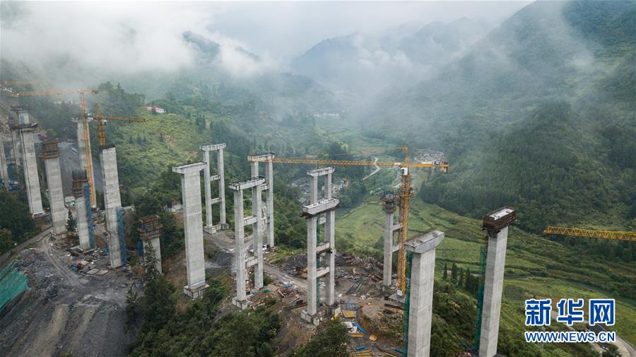 (壯麗70年·奮斗新時代——共和國發展成就巡禮)(8)人暢其行、貨暢其流——共和國交通運輸業發展成就巡禮