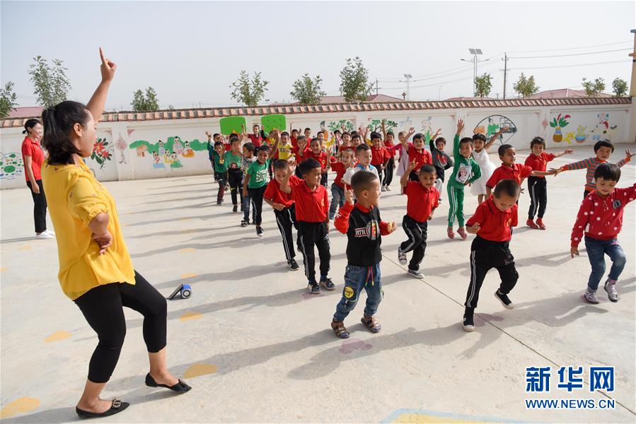 (決戰(zhàn)決勝扶貧攻堅(jiān)·圖文互動(dòng))(2)凝心聚力奔小康——新疆南疆四地州脫貧攻堅(jiān)成就綜述