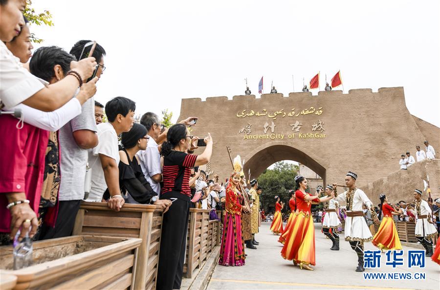 (決戰(zhàn)決勝扶貧攻堅(jiān)·圖文互動(dòng))(6)凝心聚力奔小康——新疆南疆四地州脫貧攻堅(jiān)成就綜述