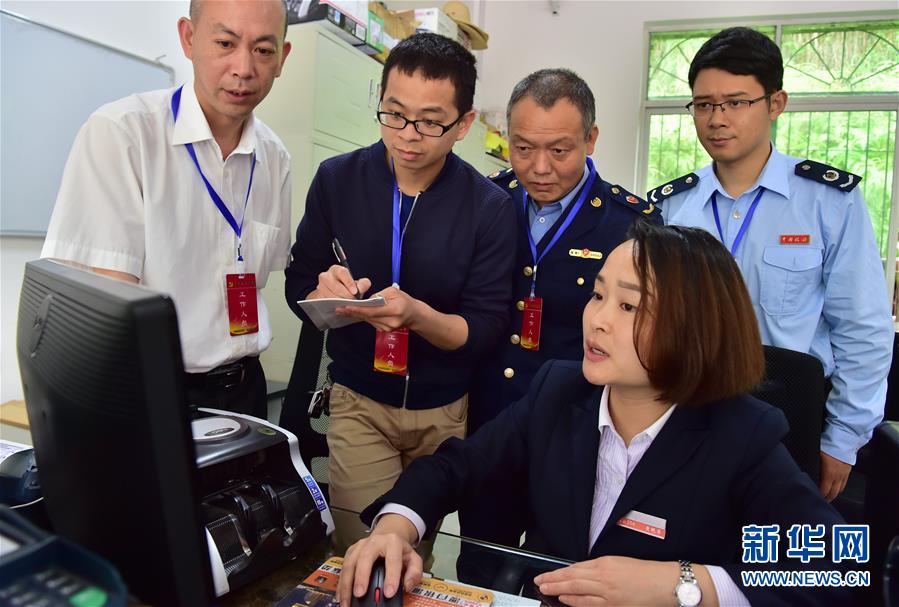 (新華全媒頭條·圖文互動(dòng))(5)久久為功糾“四風(fēng)”樹(shù)新風(fēng)——八項(xiàng)規(guī)定出臺(tái)7周年之際作風(fēng)建設(shè)新觀察