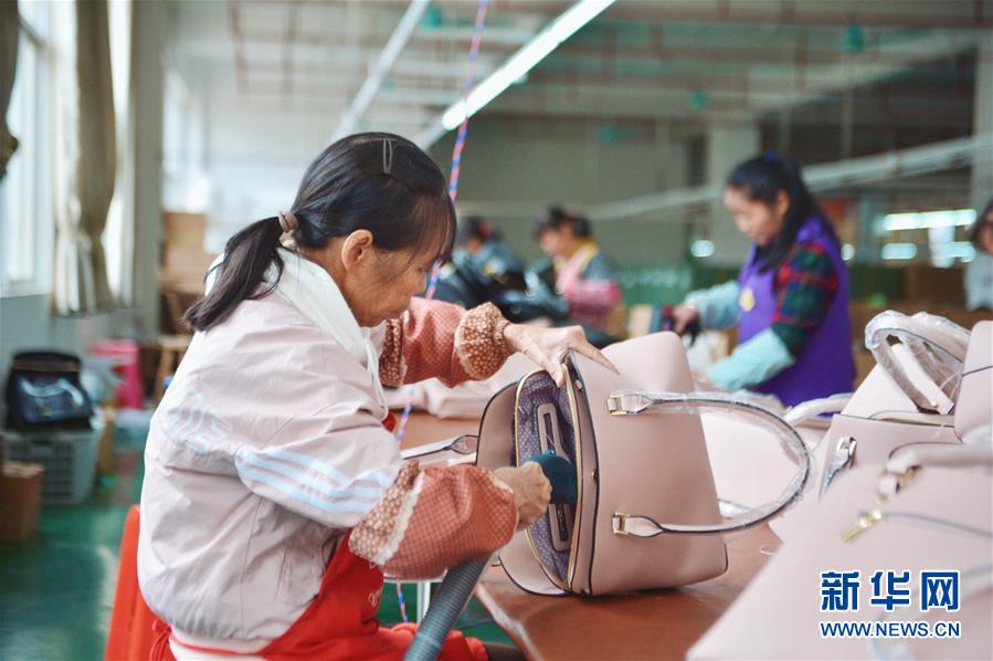 （圖文互動）（3）人回鄉、錢回流、企回遷&mdash;&mdash;一個大石山區貧困縣的返鄉創業故事 