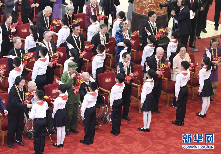 （新華全媒頭條&middot;圖文互動(dòng)）（19）創(chuàng)新，在復(fù)興的征程上&mdash;&mdash;以習(xí)近平同志為核心的黨中央關(guān)心科技創(chuàng)新工作紀(jì)實(shí)