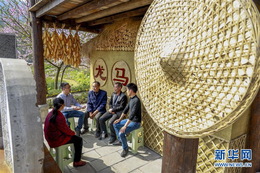 (新華全媒頭條·圖文互動)(2)為基層松綁減負 促干部擔當作為——以習近平同志為核心的黨中央推進“基層減負年”工作綜述