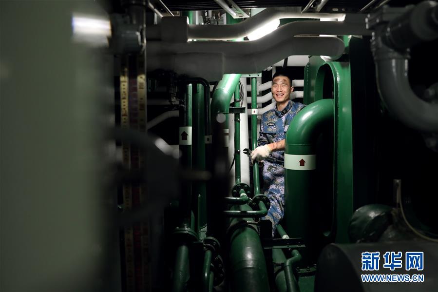 （新春走基層&middot;圖文互動）（5）&ldquo;我們的目標在視距之外，征途是星辰大海&rdquo;&mdash;&mdash;夜探國產(chǎn)首艘萬噸級驅(qū)逐艦南昌艦