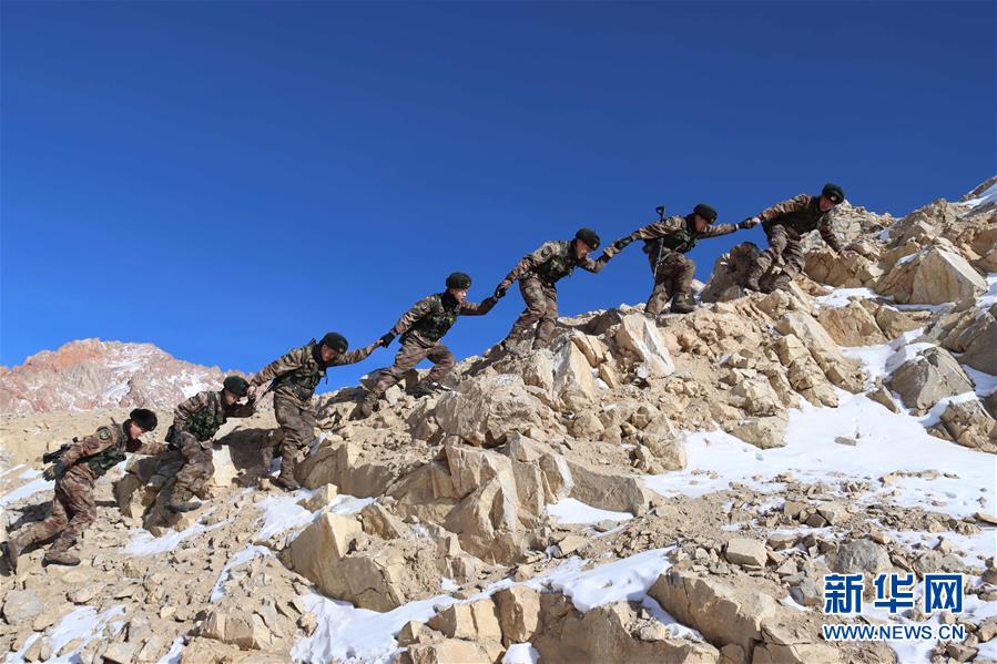 （新春走基層&middot;圖文互動(dòng)）（1）把青春融進(jìn)祖國(guó)的山河&mdash;&mdash;新春走近忠誠守護(hù)家園的人民子弟兵